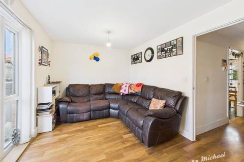 3 bedroom townhouse for sale, Monarch Street, Aylesbury