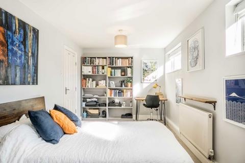 Flat 4, 1 Big Hill, London, E5 9HH