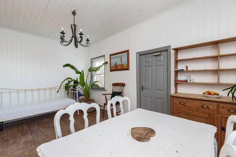 4 bedroom detached house for sale, Island Wall, Whitstable