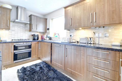 5 bedroom terraced house for sale, Allington Circle, Kingsmead
