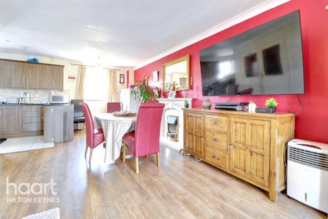 5 bedroom terraced house for sale, Allington Circle, Kingsmead