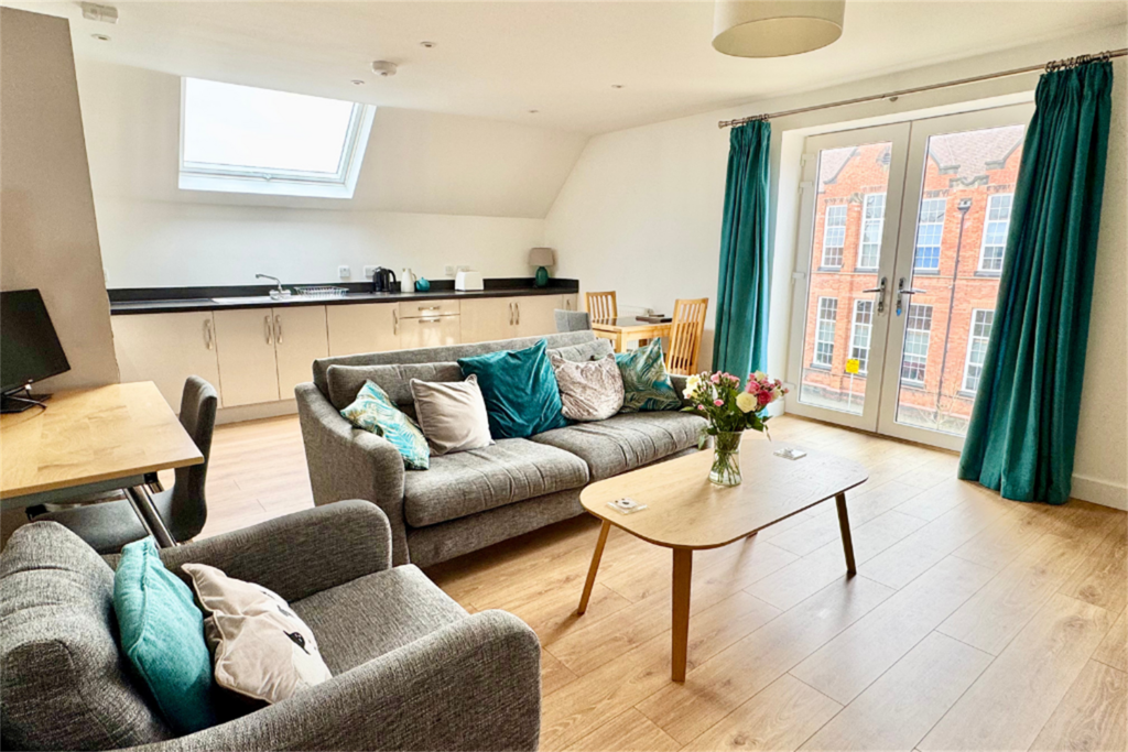 Lounge/Kitchen