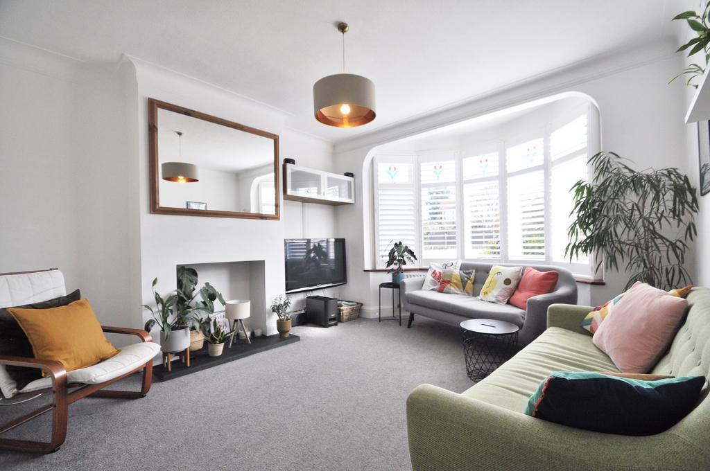 Coney Hill Road, West Wickham BR4 3 bed semi-detached house - £750,000