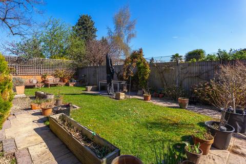2 Cadogan Place, Caversham, Reading, RG4 5HJ
