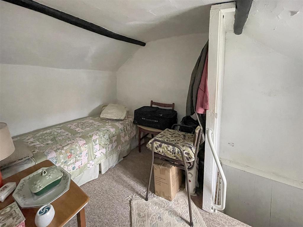 Bed 2.JPG