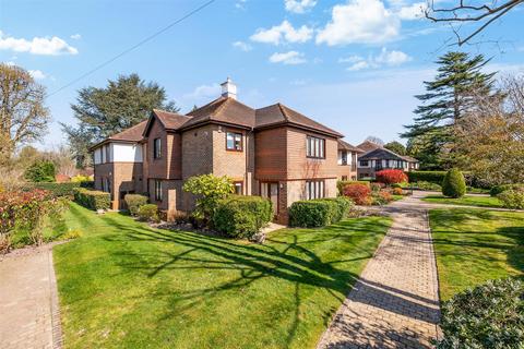 2 bedroom apartment for sale, Petersmead Close, Tadworth