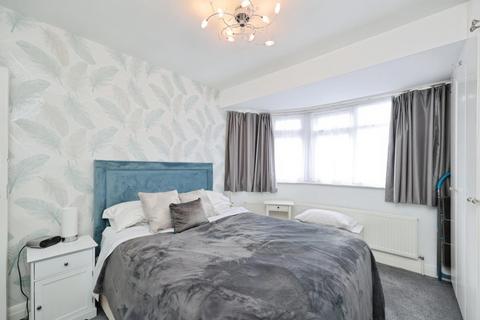 4 bedroom semi-detached house for sale, Mountbel Road, Stanmore