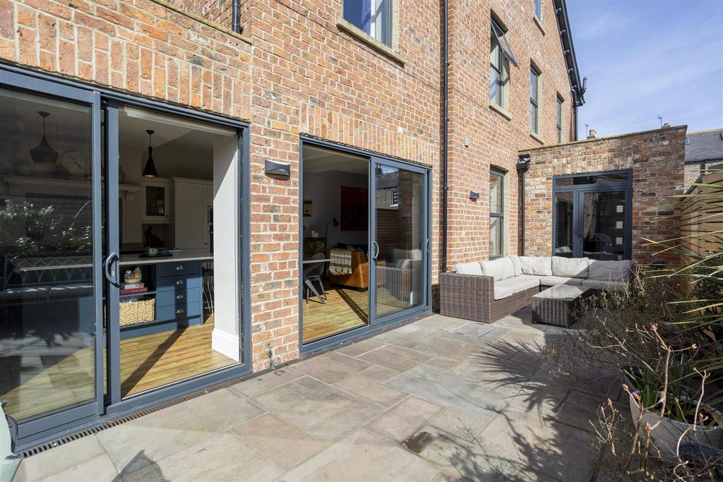 77 Nunthorpe Road  4.jpg