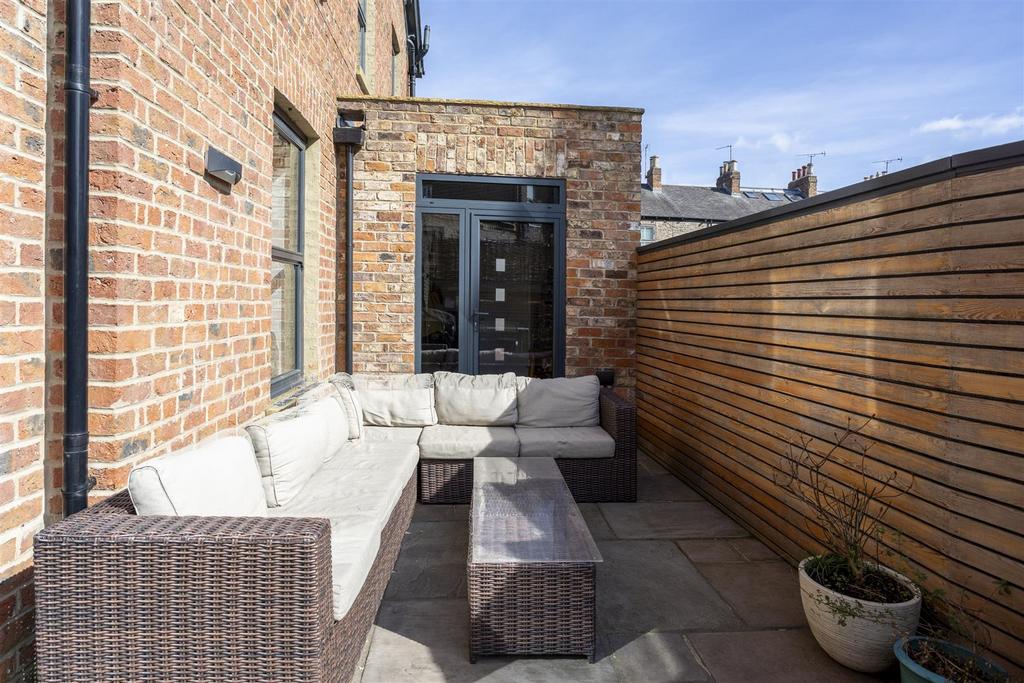 77 Nunthorpe Road  7.jpg