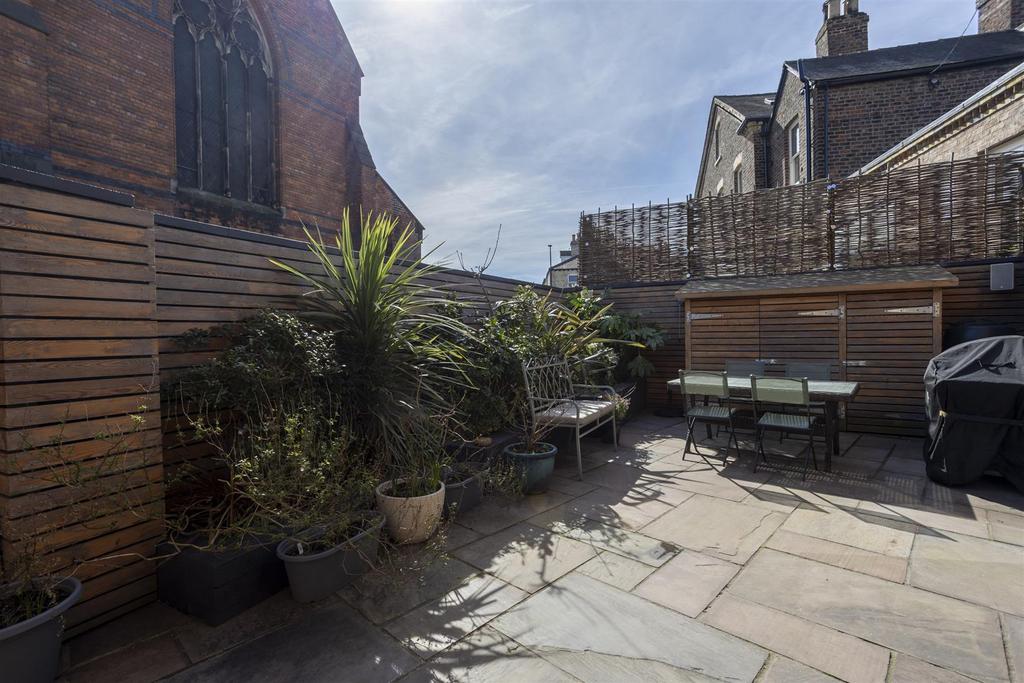 77 Nunthorpe Road  8.jpg