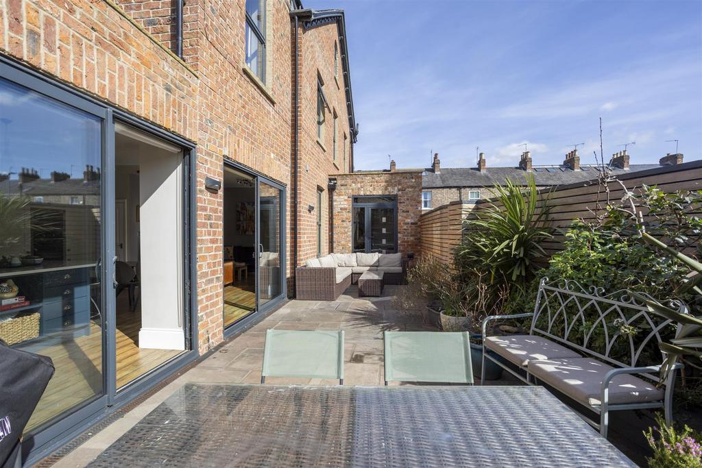 77 Nunthorpe Road  3.jpg