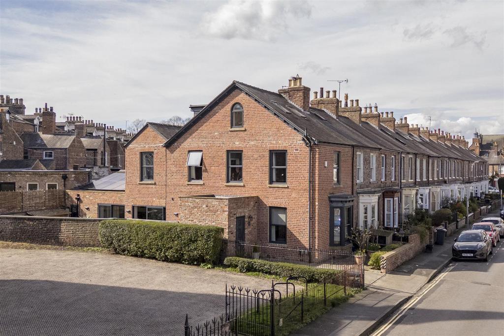 77 Nunthorpe Road  10.jpg