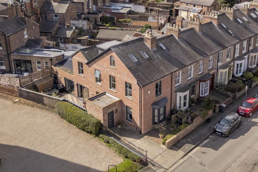 77 Nunthorpe Road  11.jpg