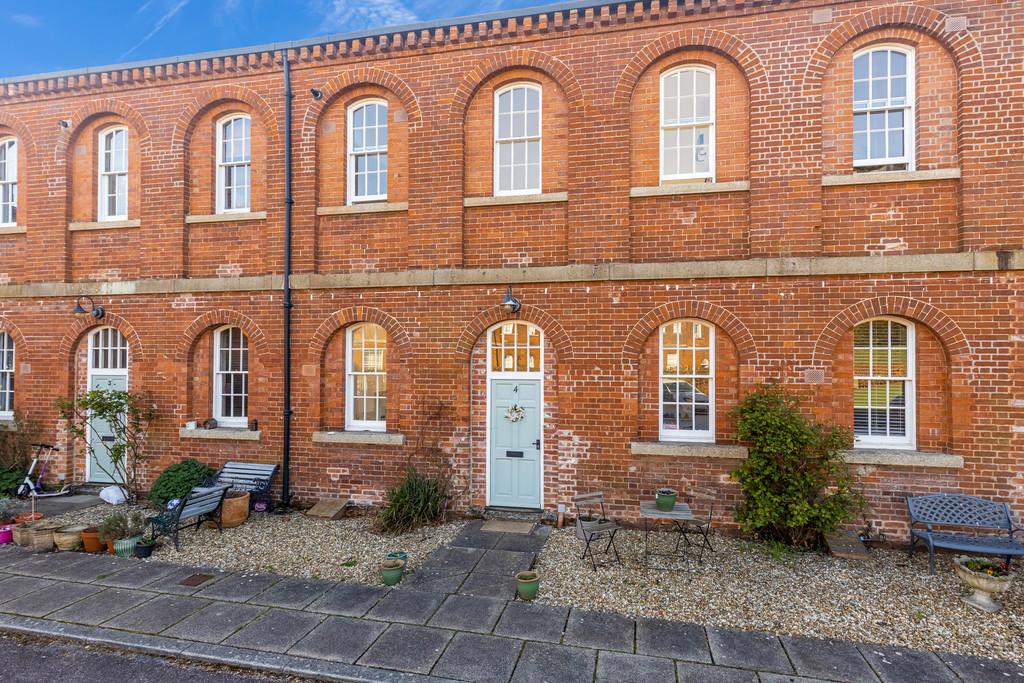 A06 - 4 Powderham Walk Exminster - 250331