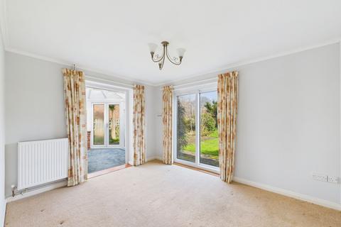 41 Oak Close, Ottery St Mary, EX11 1BB