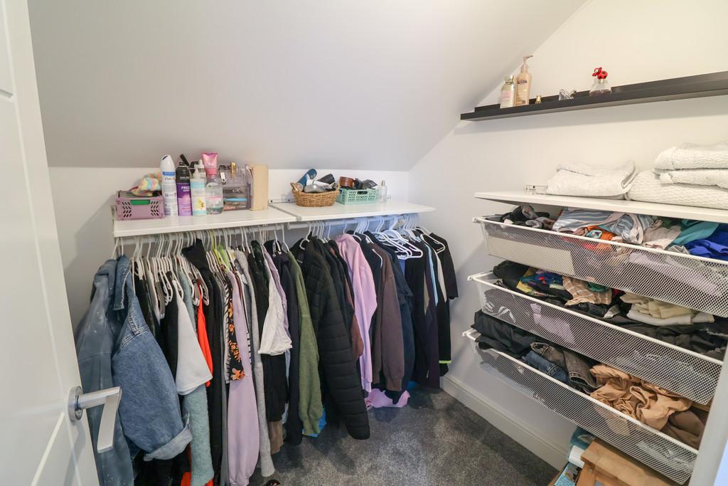 Main Bedroom Closet