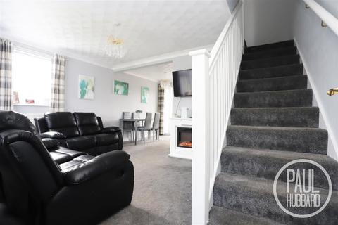 15 Daffodil Walk, Lowestoft, NR33 8NR