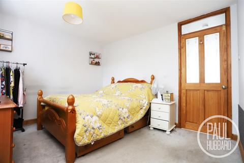 15 Daffodil Walk, Lowestoft, NR33 8NR