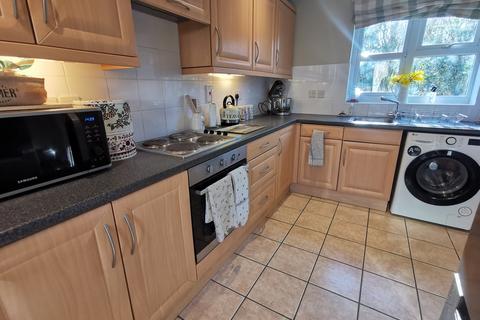 undefined, Skinners Close, Metfield