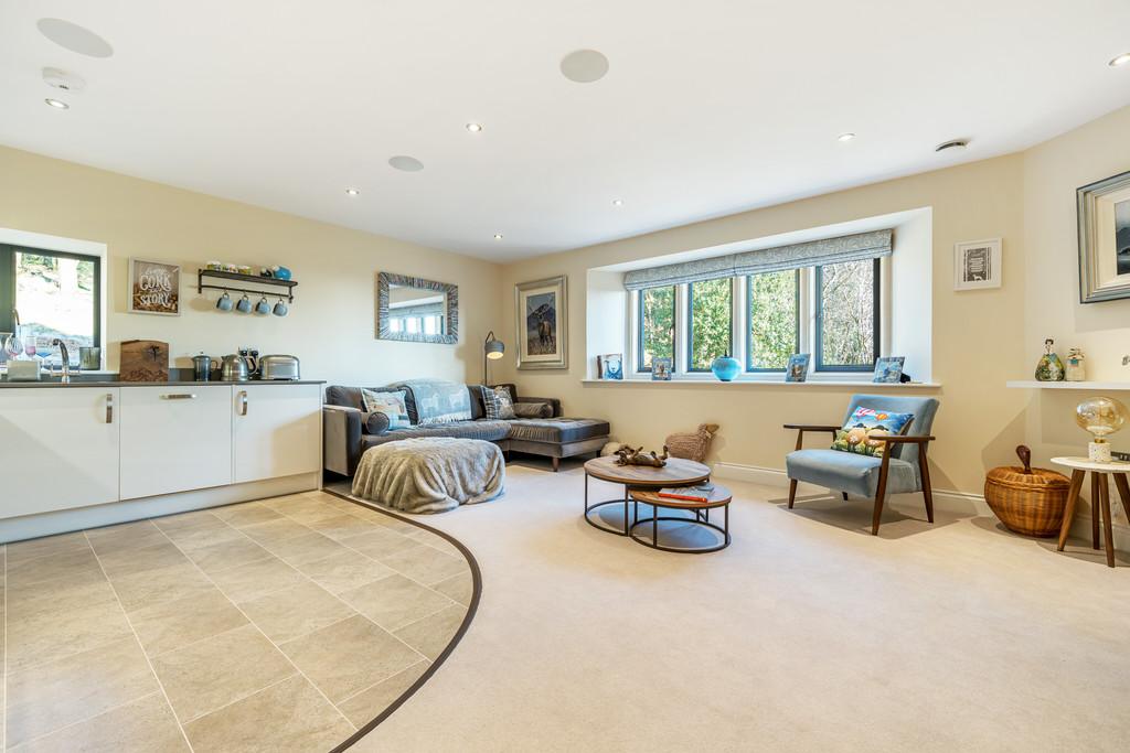 Open Plan Living / Kitchen