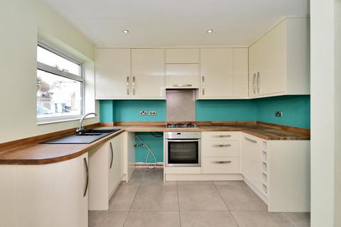 3 bedroom terraced house for sale, Maple Gardens, Yateley