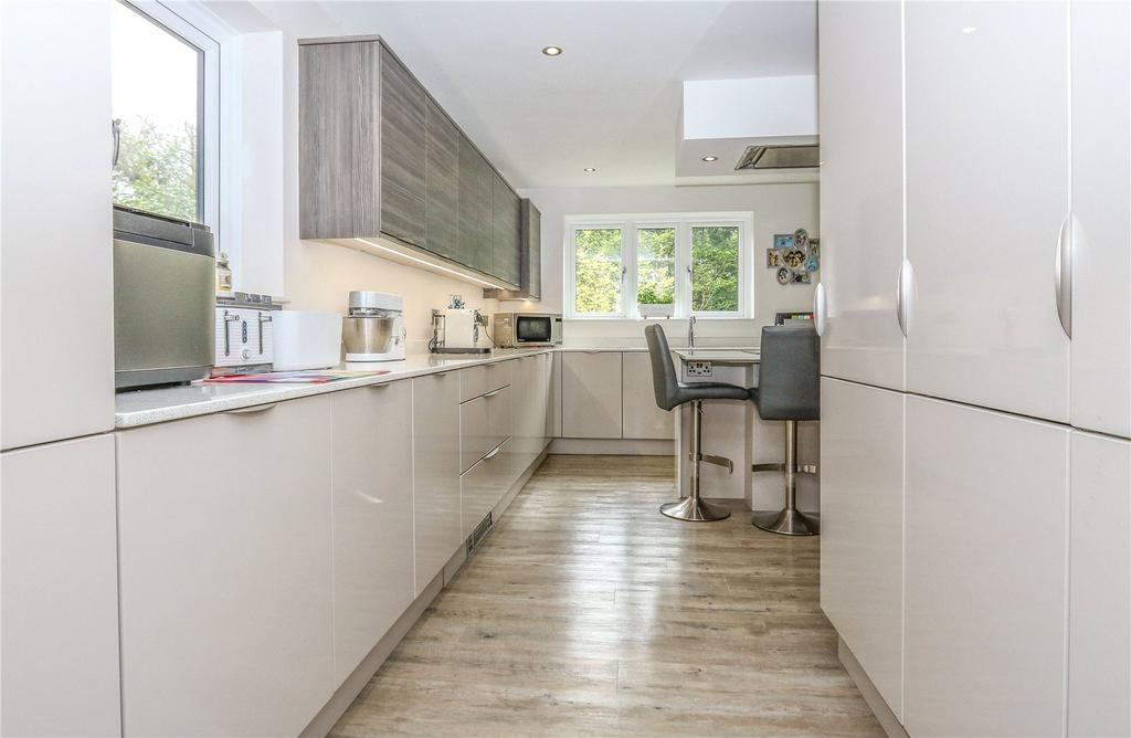 Kitchen/Breakfast Rm