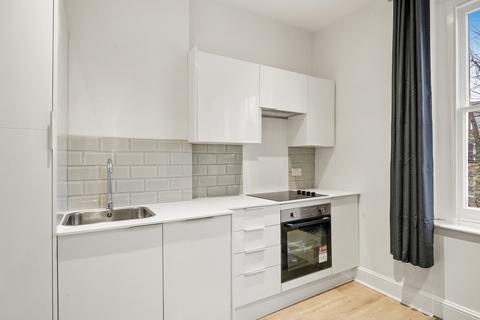 1 bedroom flat for sale, Redcliffe Gardens, Chelsea SW10