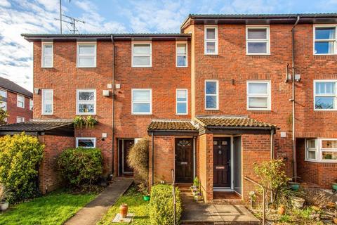 81 Fountain Gardens, Windsor, SL4 3SX