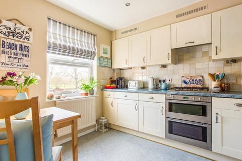 81 Fountain Gardens, Windsor, SL4 3SX
