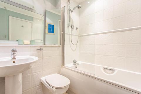 81 Fountain Gardens, Windsor, SL4 3SX