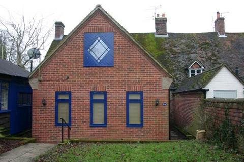 3 bedroom flat to rent, Charnham Street, Hungerford