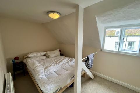 3 bedroom flat to rent, Charnham Street, Hungerford