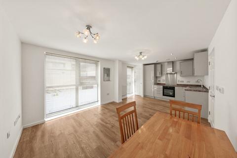2 bedroom apartment for sale, The Greenway, London NW9