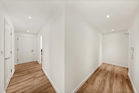 2 bedroom apartment for sale, The Greenway, London NW9