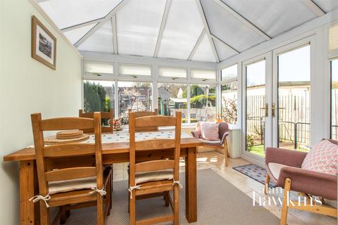 28 Britannia Crescent, Lyneham, Chippenham, SN15 4AW
