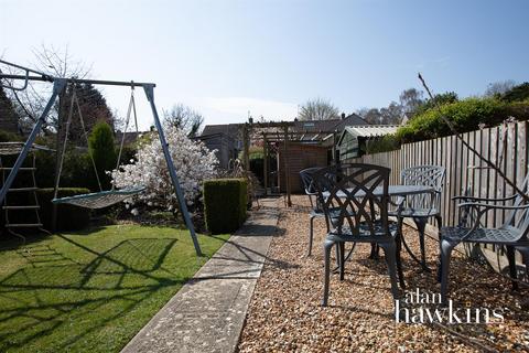 28 Britannia Crescent, Lyneham, Chippenham, SN15 4AW