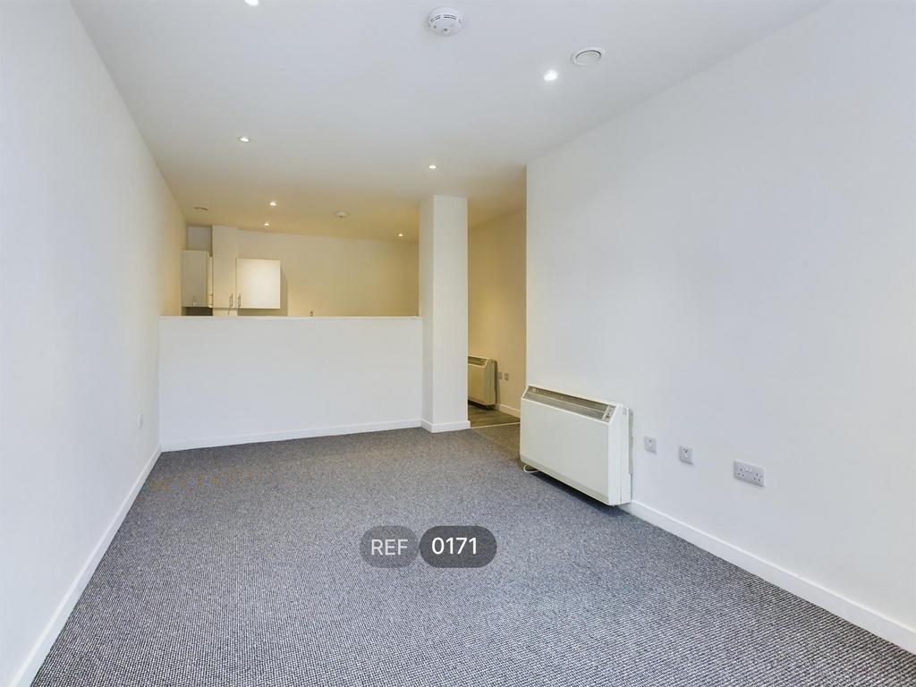 Kitchen &amp; Living area