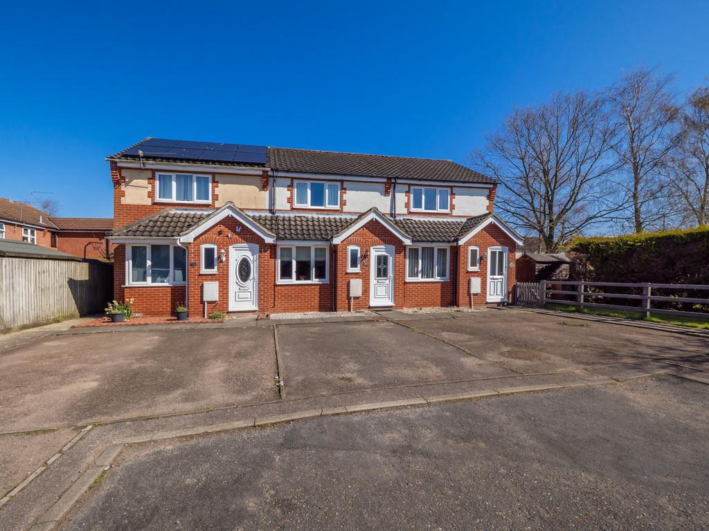 23 Hewitts Close-4