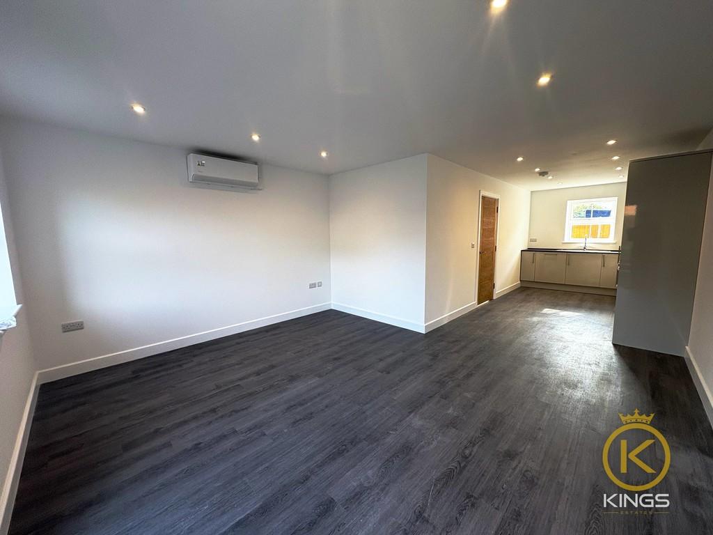 2 Carpenter Close (13)