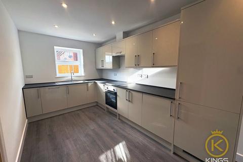 3 bedroom end of terrace house to rent, Carpenter Close, Southsea