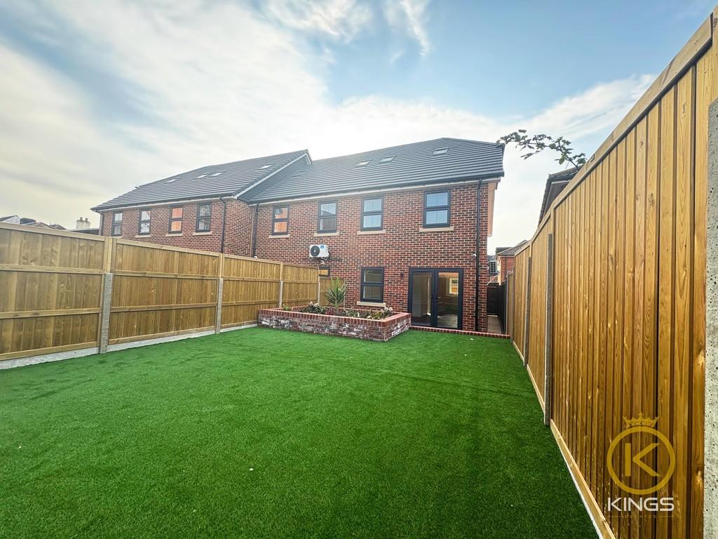 2 Carpenter Close (3)