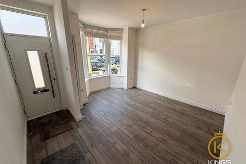 3 bedroom terraced house to rent, Alverstone Road