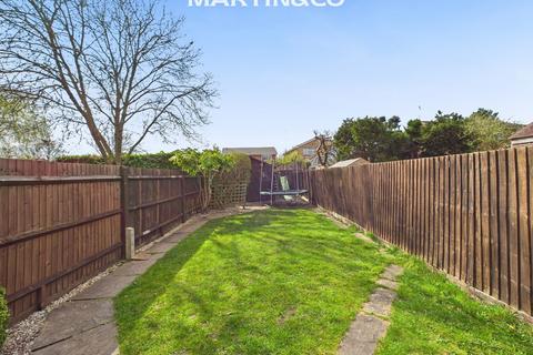 3 bedroom semi-detached house for sale, Commons Road, Wokingham