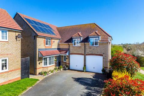 4 bedroom detached house for sale, Willmott Road, Rushden NN10