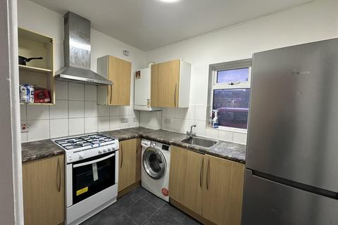 2 bedroom flat to rent, Capworth Street Leyton