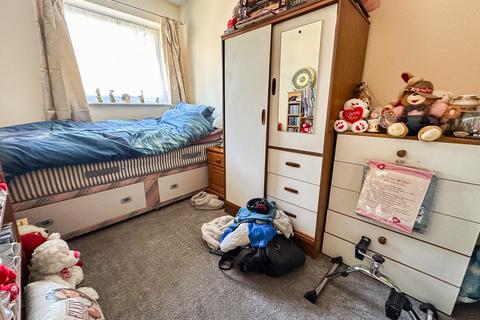 34 Bramwell Close, Swindon, SN2 7SN