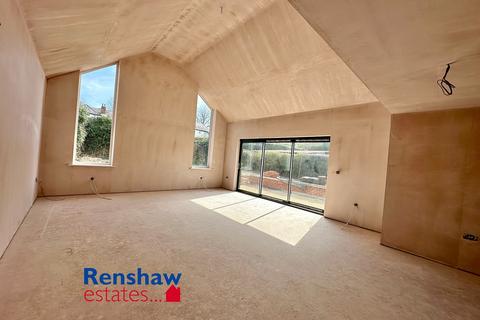 4 bedroom detached house for sale, King George Avenue, Ilkeston, Derbyshire