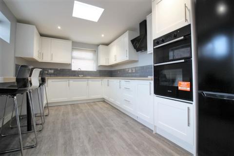 1 bedroom in a house share to rent, Okehampton Street, Exeter EX4