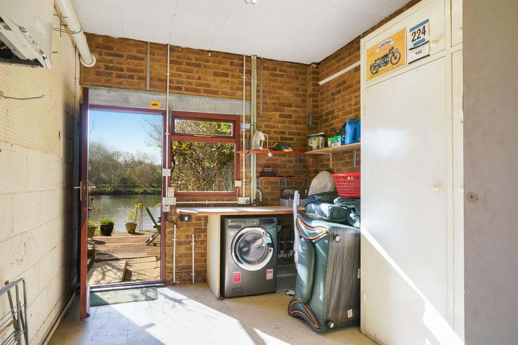 26 Thames Meadow - 52z5 D6 Uet Bg C0p Ys T8 Fj