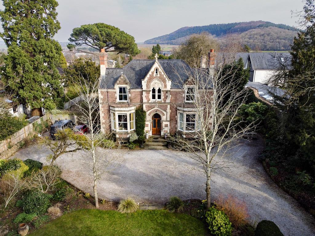Chasewood Lodge front with view behind